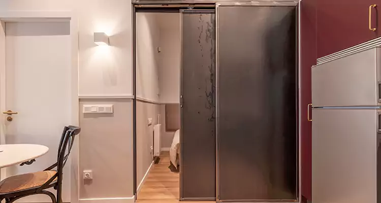 We Fix Closet Sliding Door in Titusville, FL