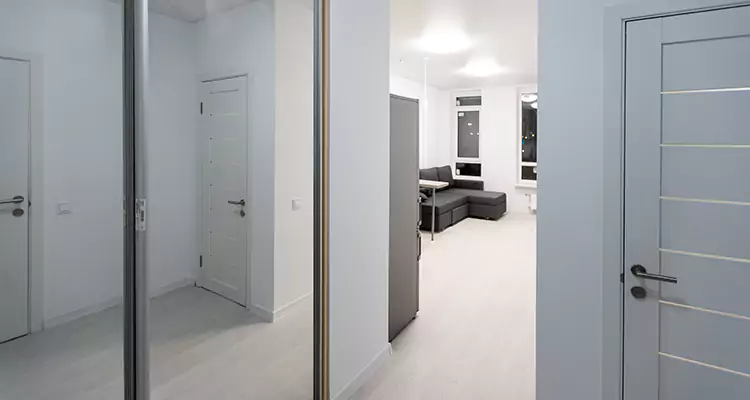 Modern Mirrored Closet Doors Repair in Titusville, FL